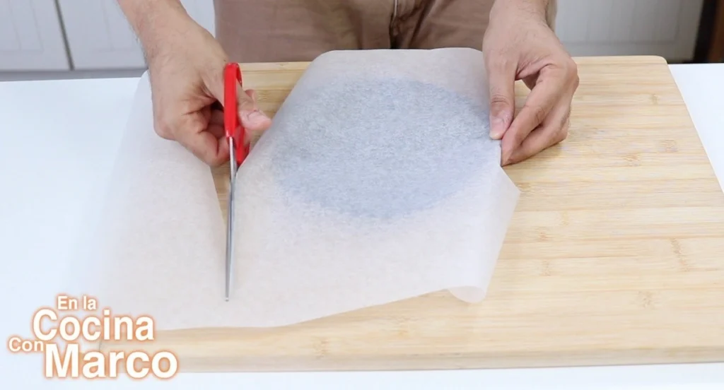 Cortamos papel tamaño molde