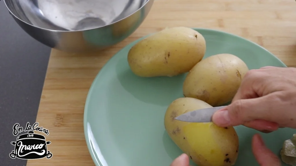 pelar patatas o papas