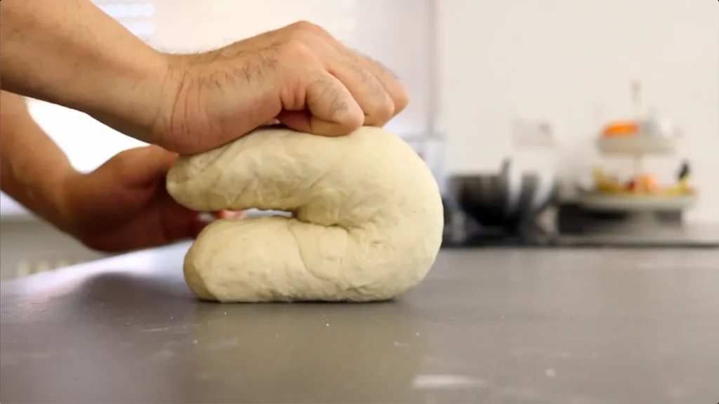 como amasar la masa del pan de molde