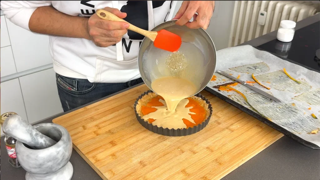 vertemos el relleno tarta de calabaza
